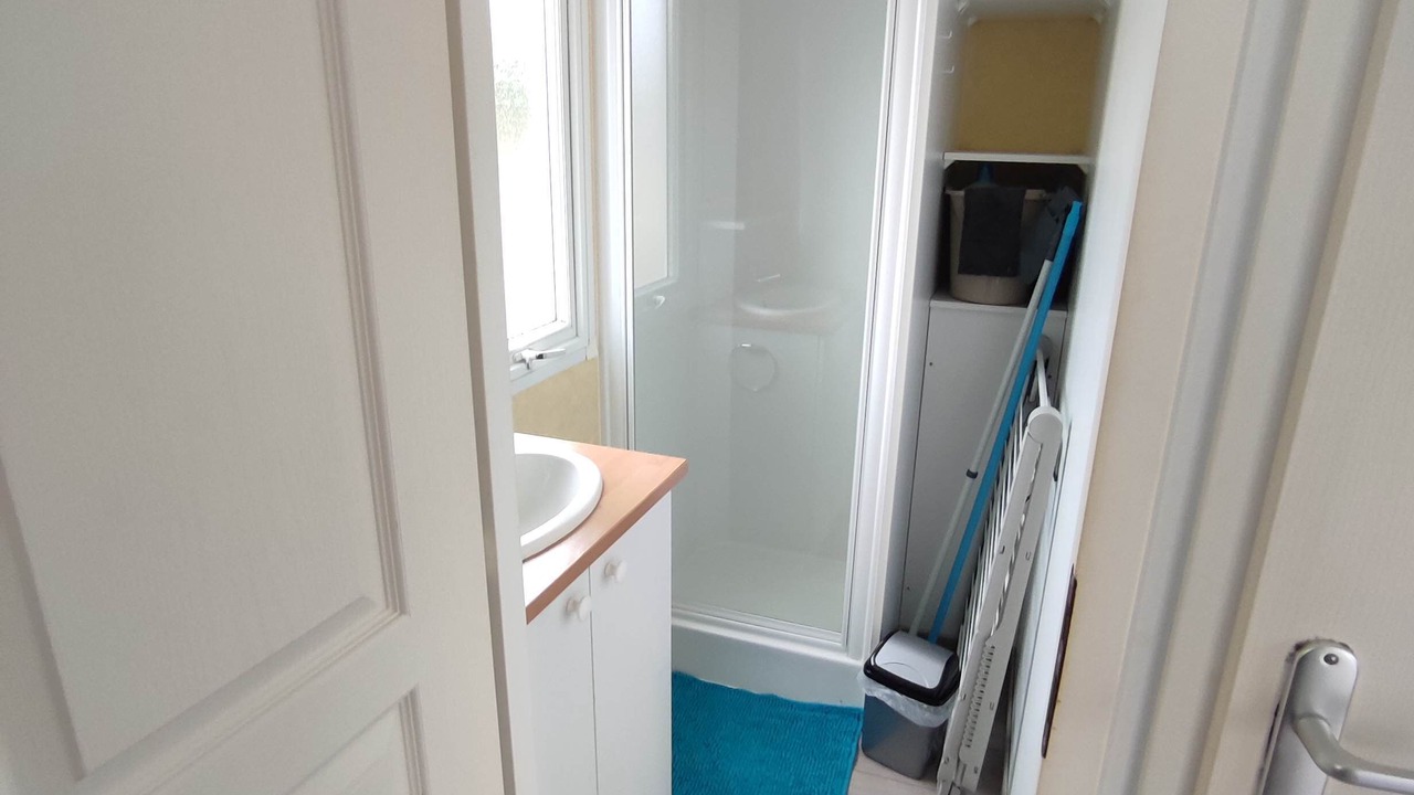 Photo of Others in Holque