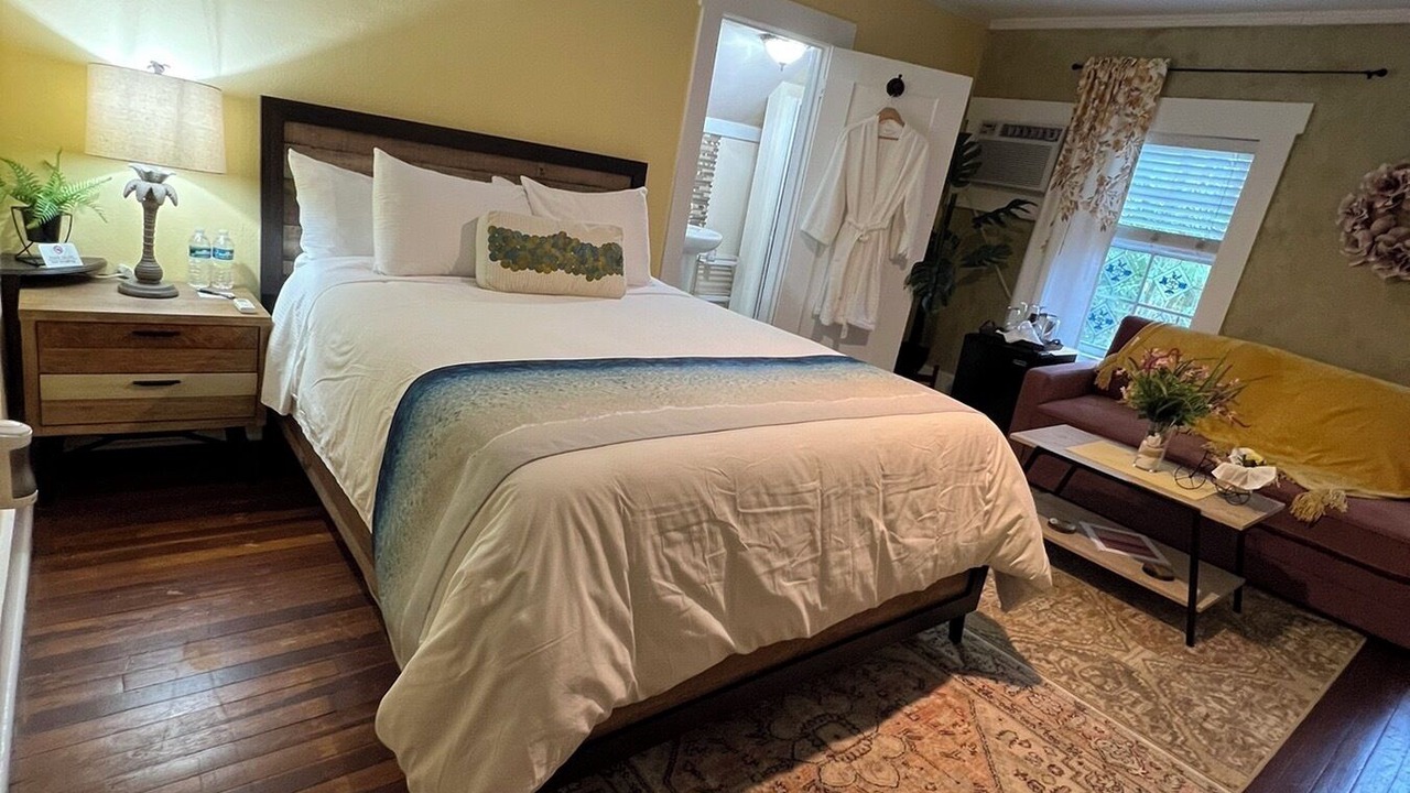 Photo of Bedroom in Historic Old Northeast