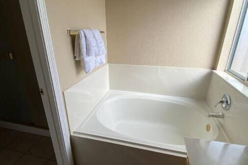 Photo of Bathroom in Lathrop