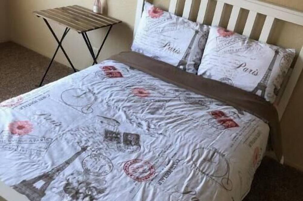 Photo of Bedroom in Lathrop