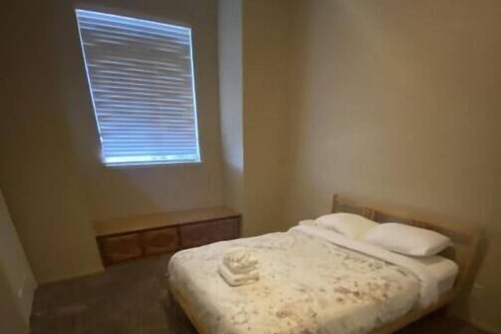Photo of Bedroom in Lathrop