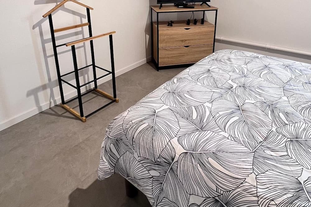 Photo of Bedroom in Vosne-Romanee