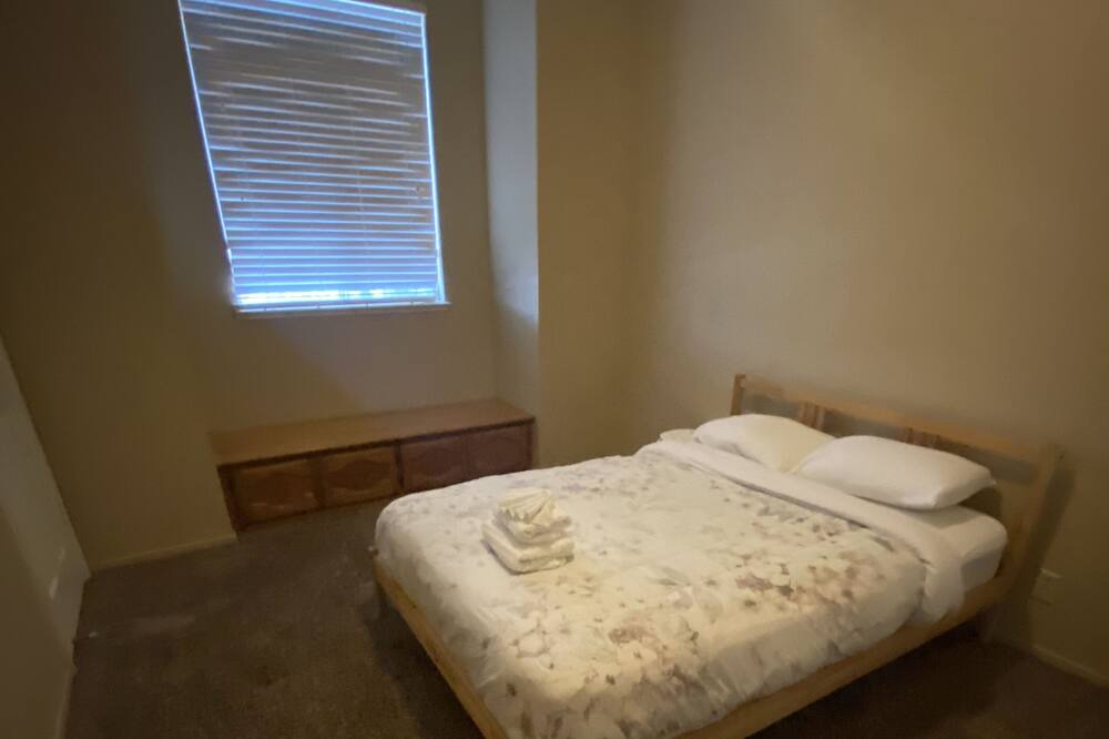 Photo of Bedroom in Lathrop