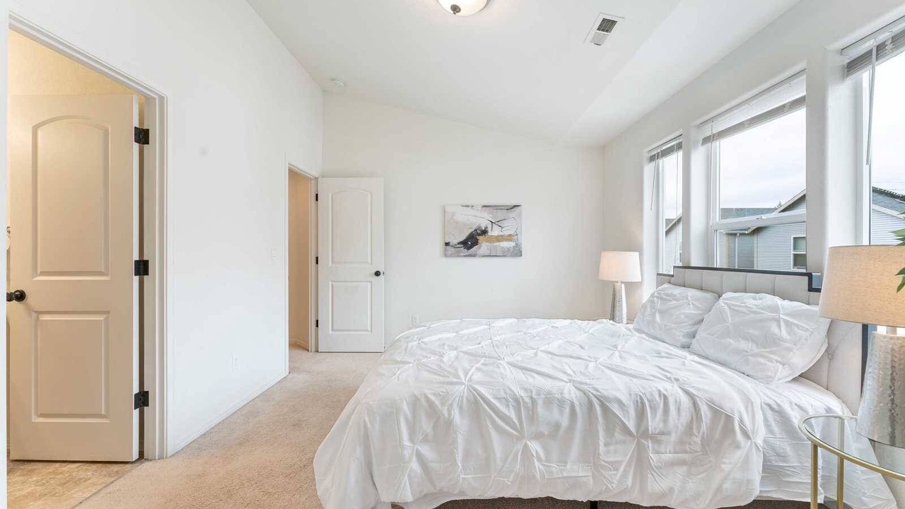 Photo of Others in Powellhurst-Gilbert