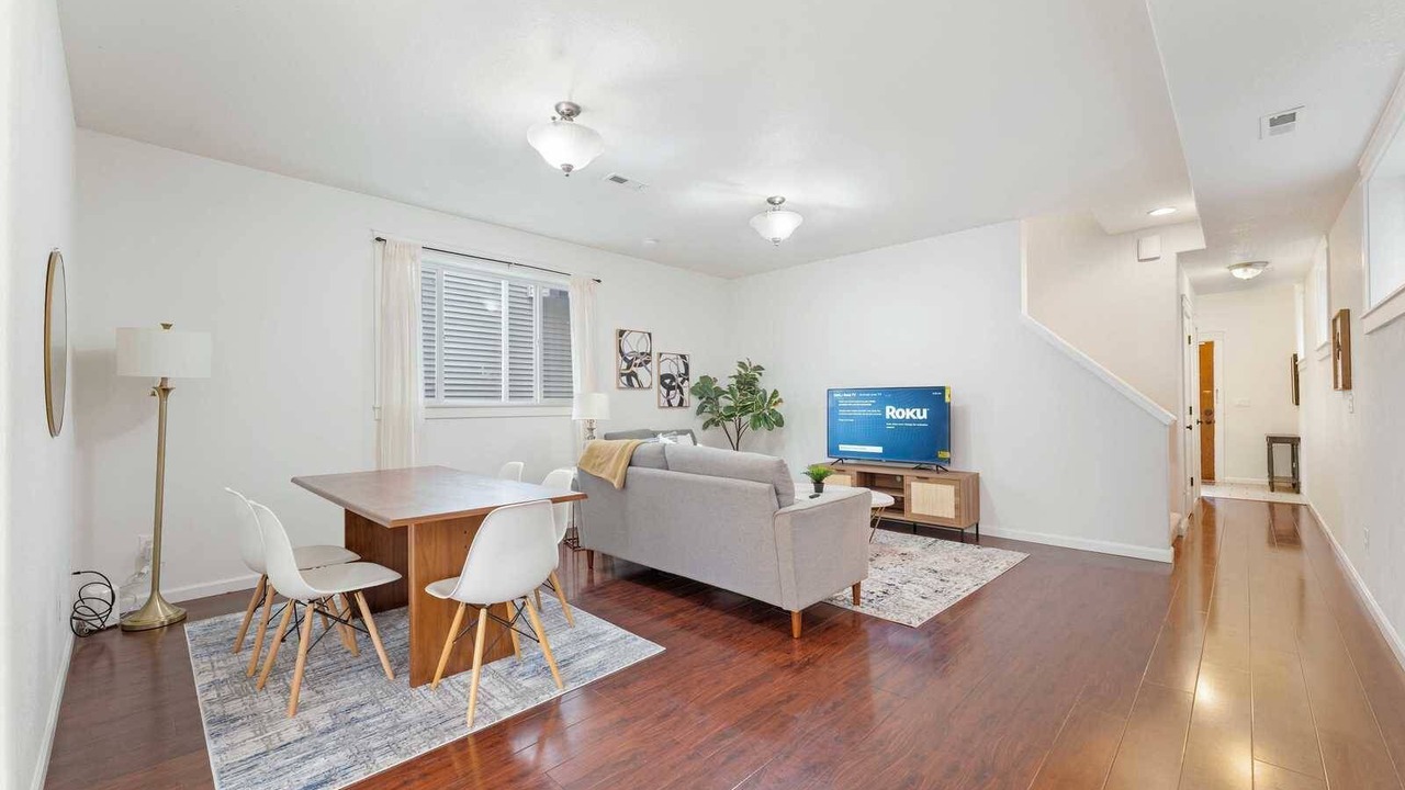 Photo of Others in Powellhurst-Gilbert