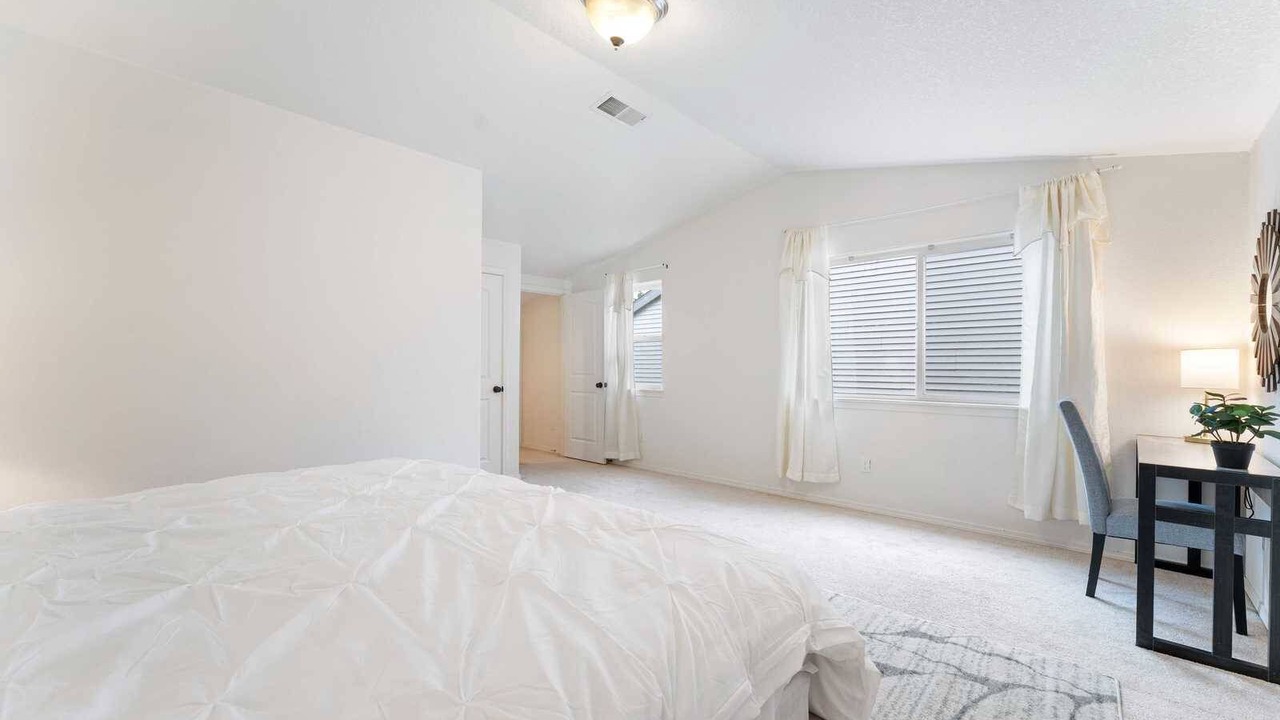 Photo of Others in Powellhurst-Gilbert