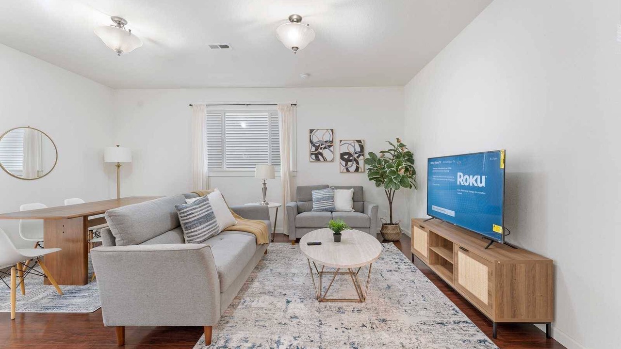 Photo of Others in Powellhurst-Gilbert