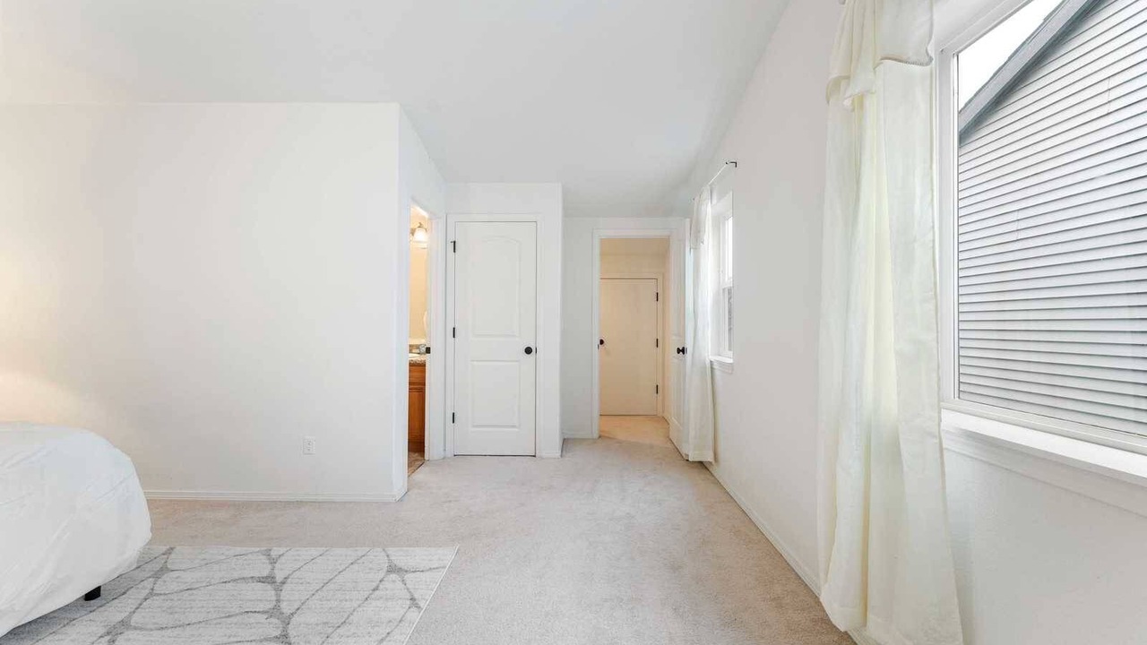 Photo of Others in Powellhurst-Gilbert