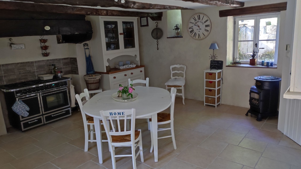 Photo of Others in Les Champs-Geraux