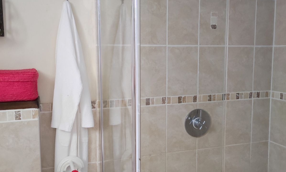 Photo of Bathroom in Les Champs-Geraux