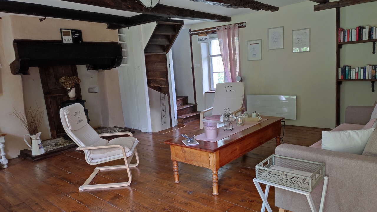 Photo of Others in Les Champs-Geraux