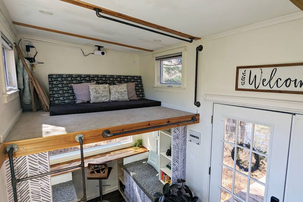 Photo of Others in Tunnel Hill