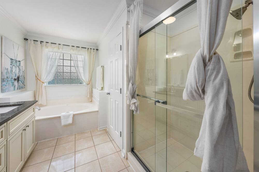 Photo of Bathroom in Helena
