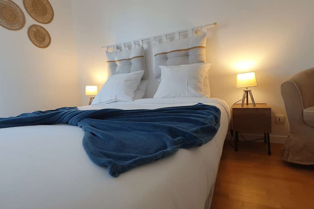 Photo of Bedroom in Cachan