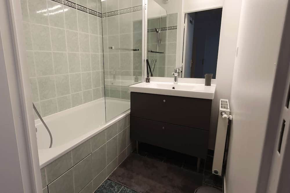 Photo of Bathroom in Cachan