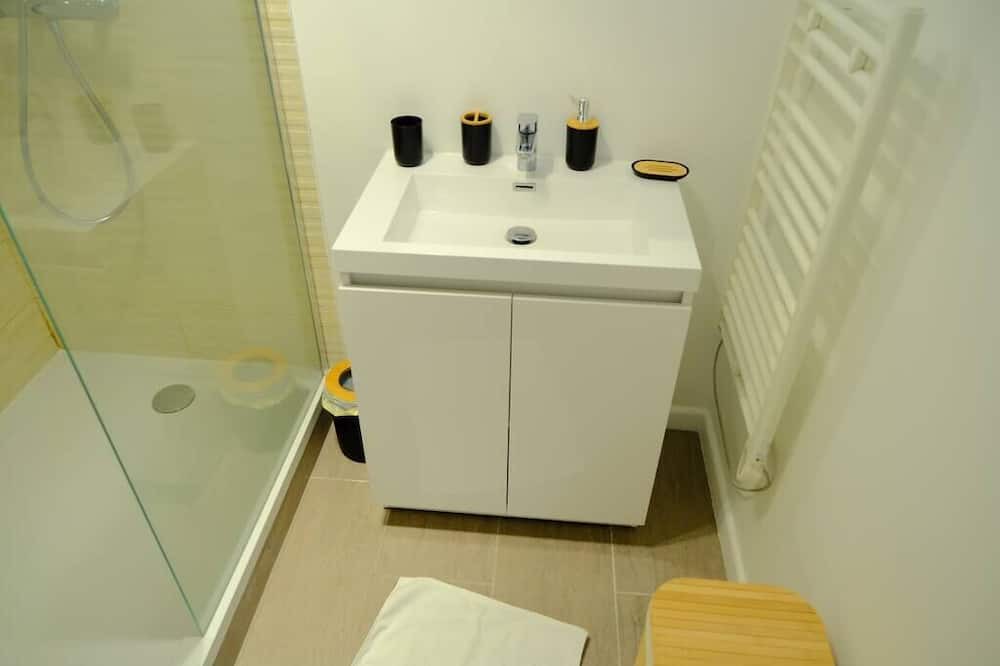 Photo of Bathroom in Melun