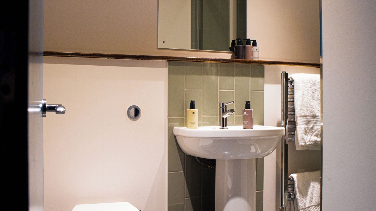 Photo of Bathroom in Peninsula