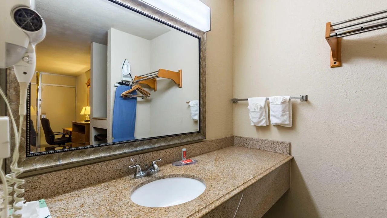 Photo of Bathroom in Baytown