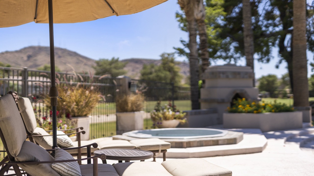 Photo of Outdoor in Moon Mountain Vistas