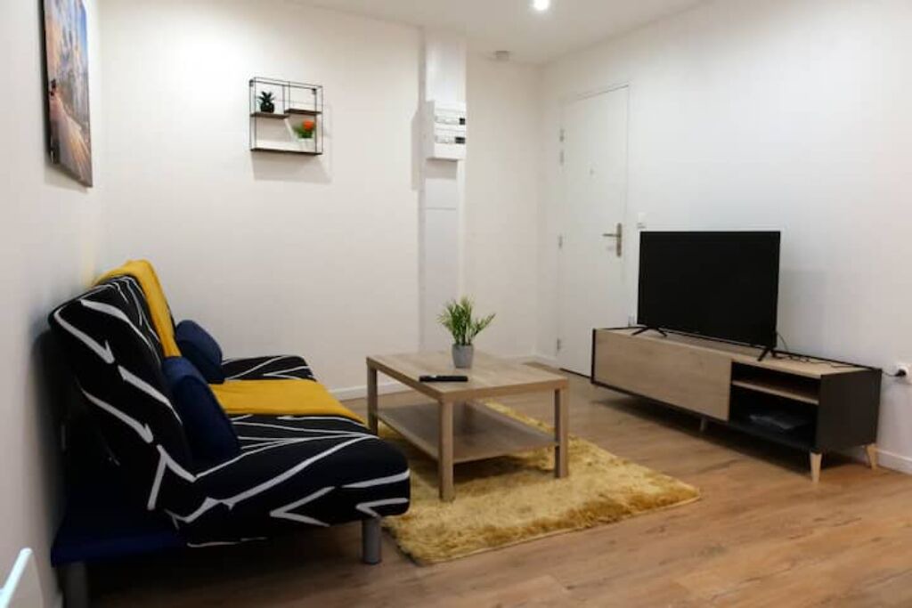 Photo of Others in Etampes