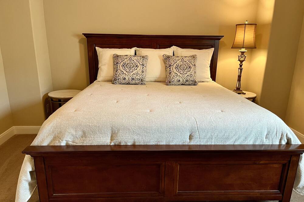 Photo of Bedroom in Spring Branch West