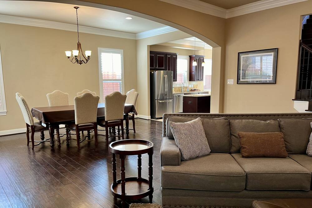 Photo of Livingroom in Spring Branch West