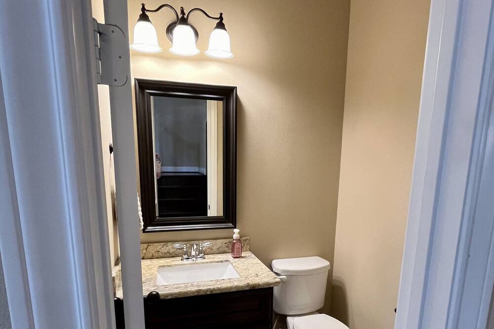 Photo of Bathroom in Spring Branch West