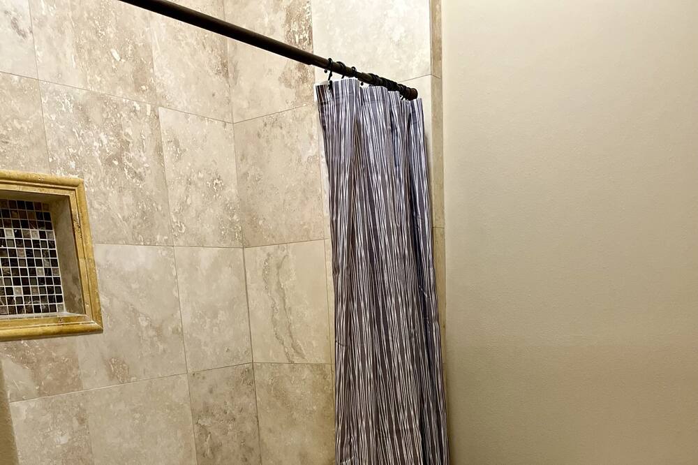 Photo of Bathroom in Spring Branch West