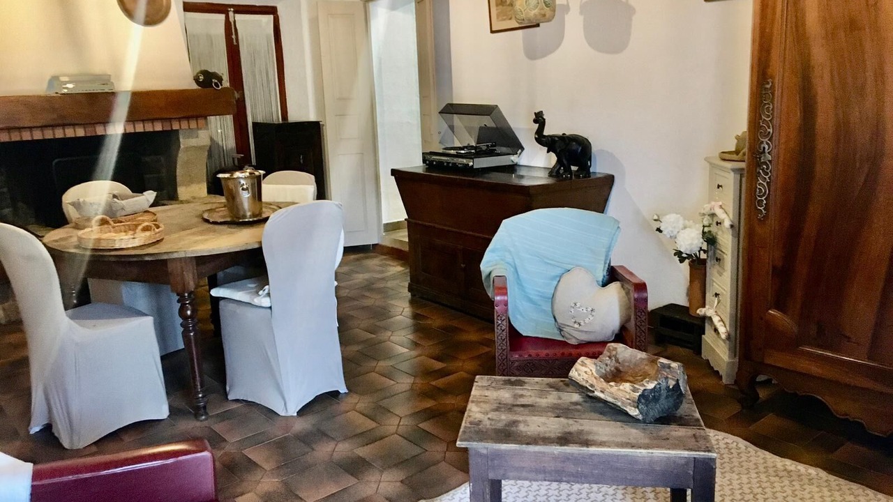 Photo of Others in Tavera