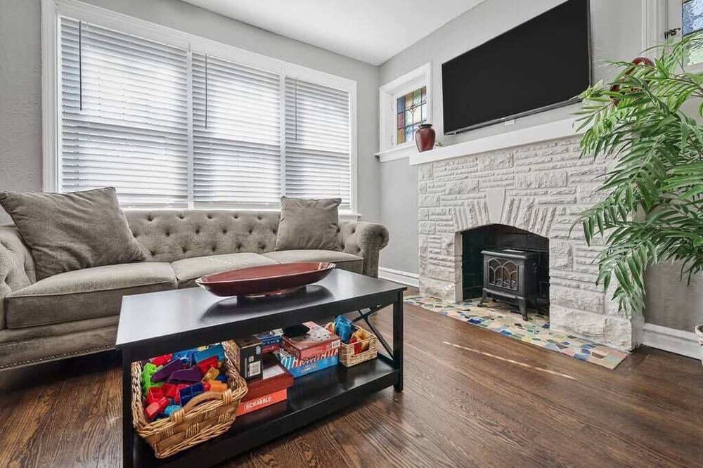 Photo of Livingroom in The Southampton