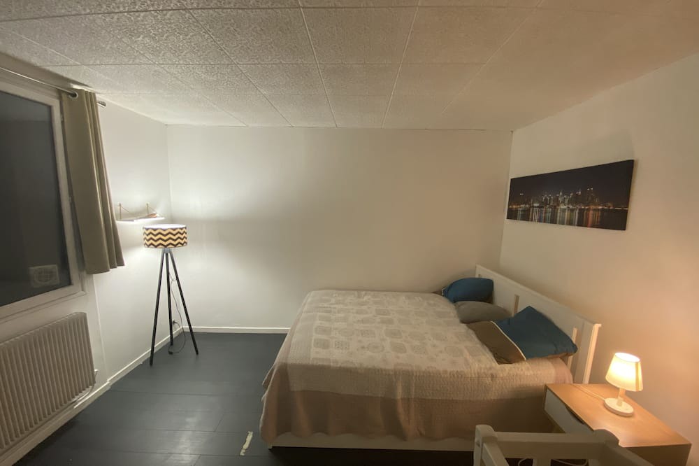 Photo of Bedroom in Montfermeil