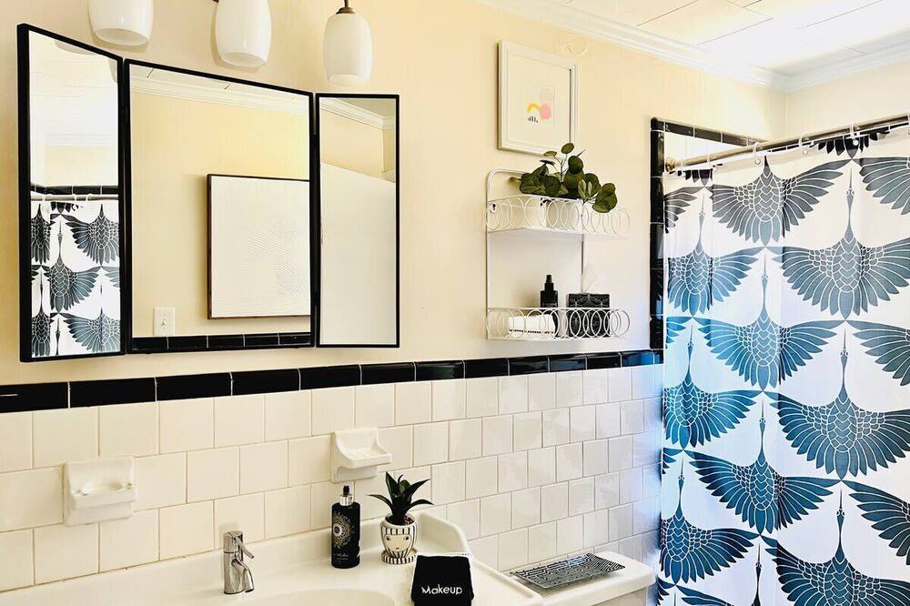 Photo of Others in Forest Hills