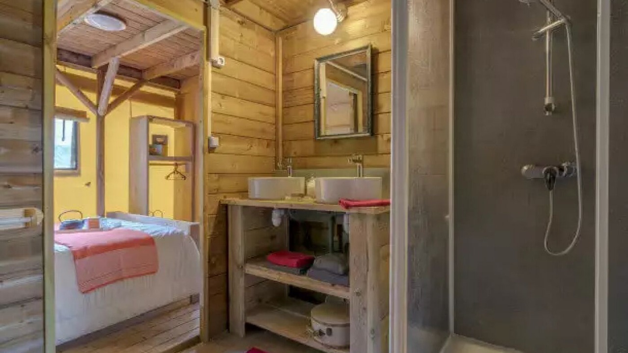 Photo of Bathroom in Saint-Julien-des-Landes