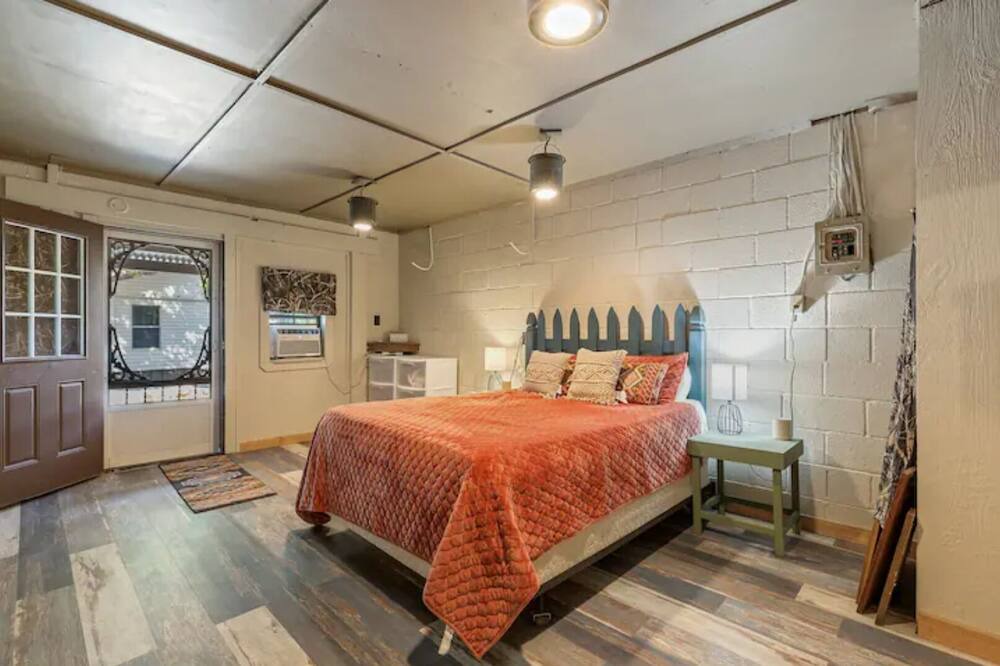 Photo of Bedroom in Hulbert