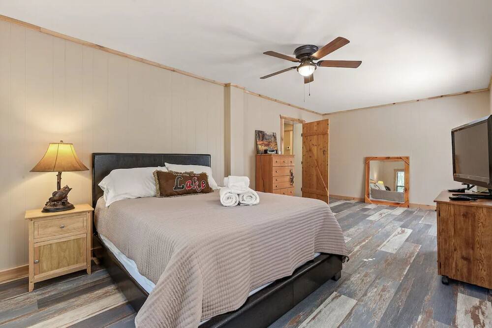 Photo of Bedroom in Hulbert
