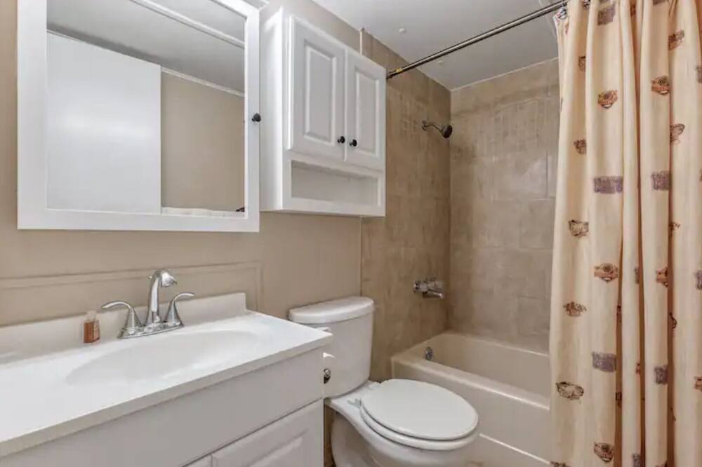 Photo of Bathroom in Hulbert