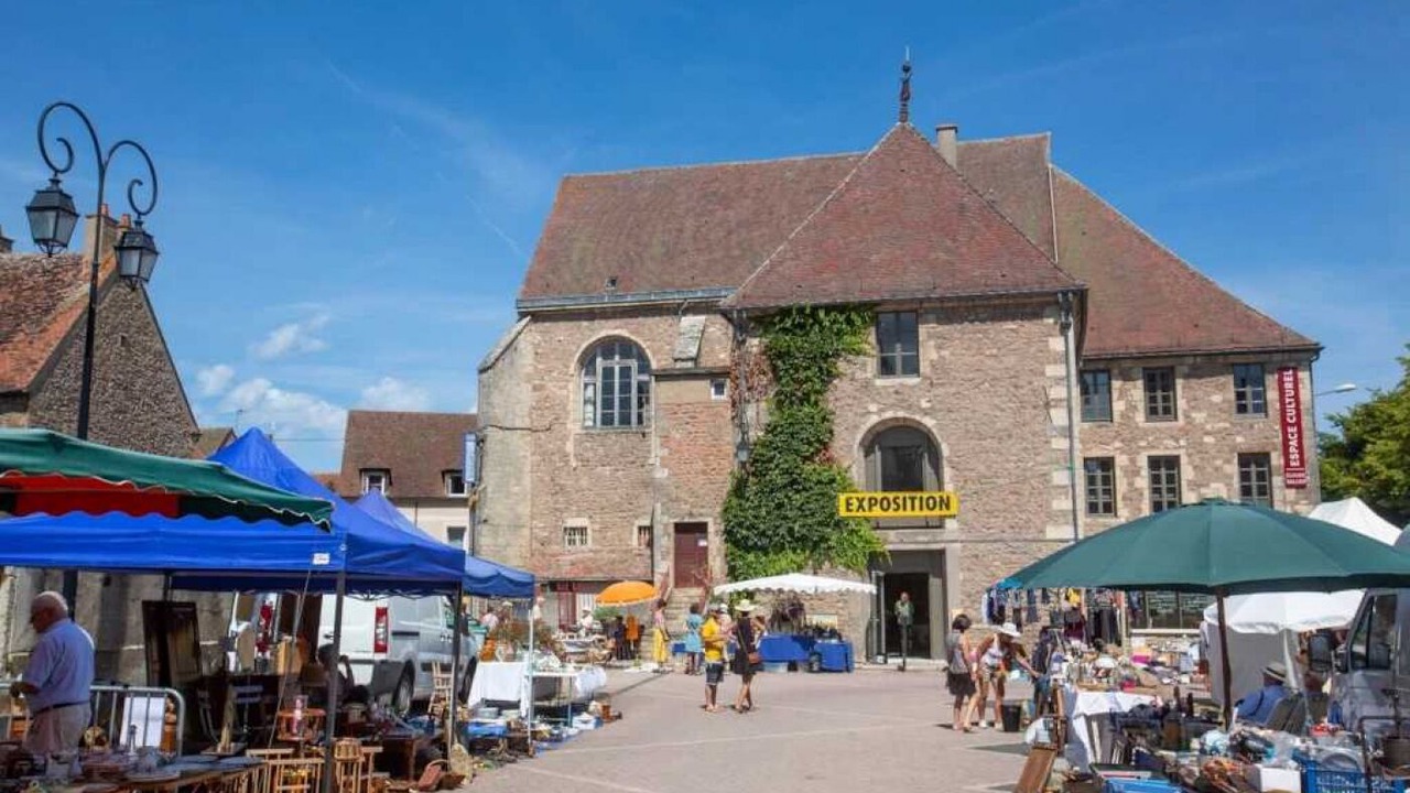 Photo of Others in Saulieu