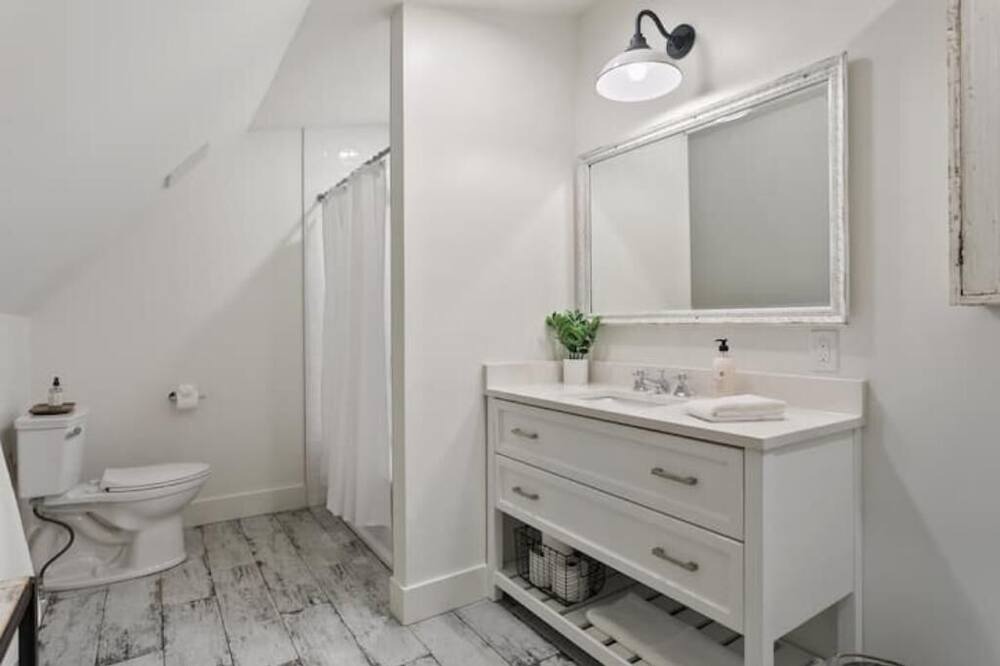Photo of Bathroom in Franklin