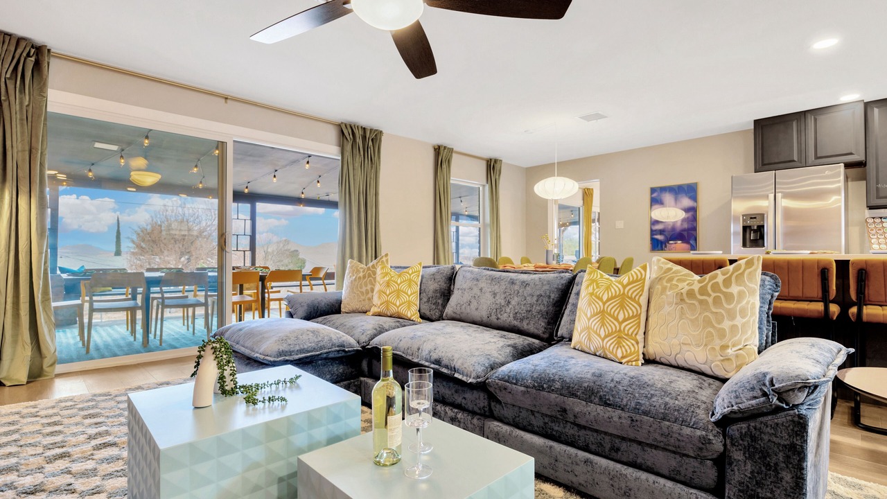 Photo of Livingroom in Mission Hills South