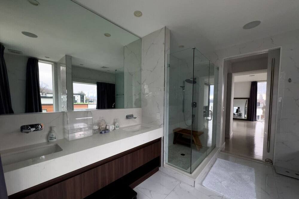 Photo of Others in Edgewater