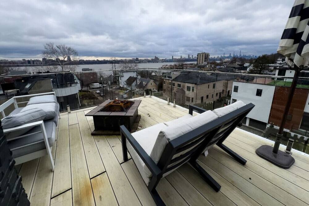 Photo of Outdoor in Edgewater