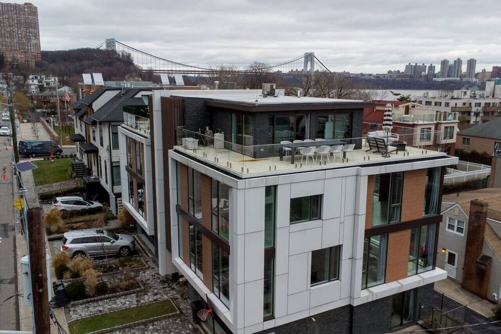 Photo of Others in Edgewater