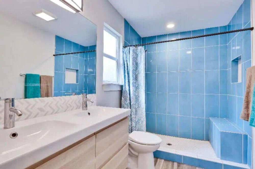 Photo of Bathroom in Manchaca