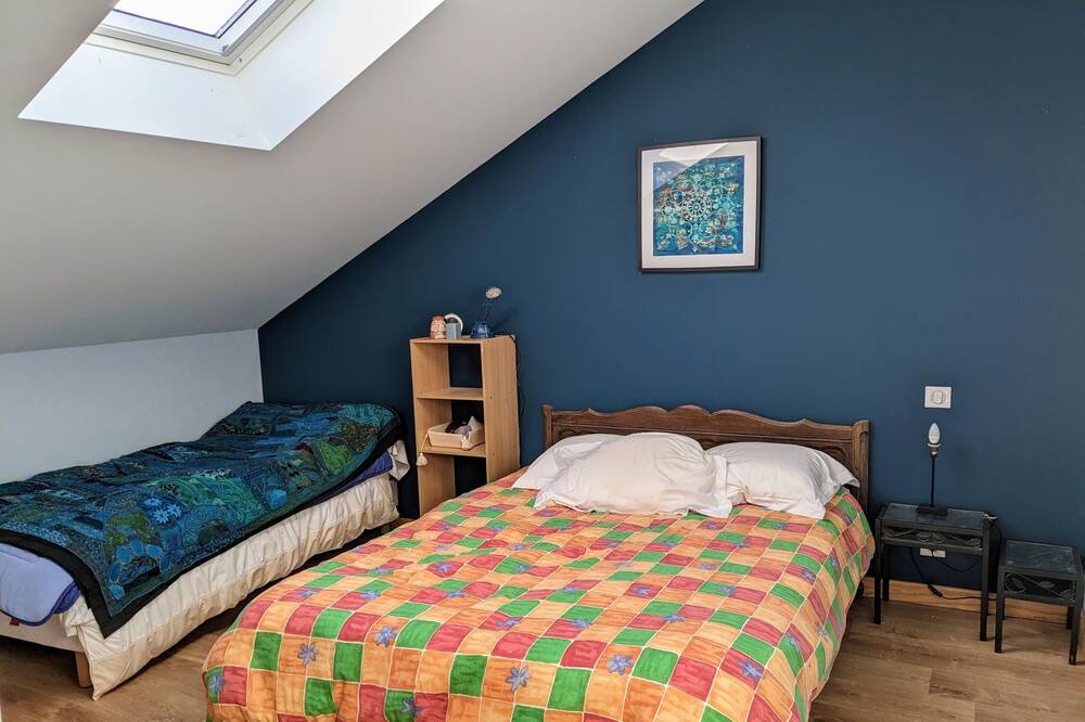Photo of Bedroom in Saint-Leon-sur-l'Isle