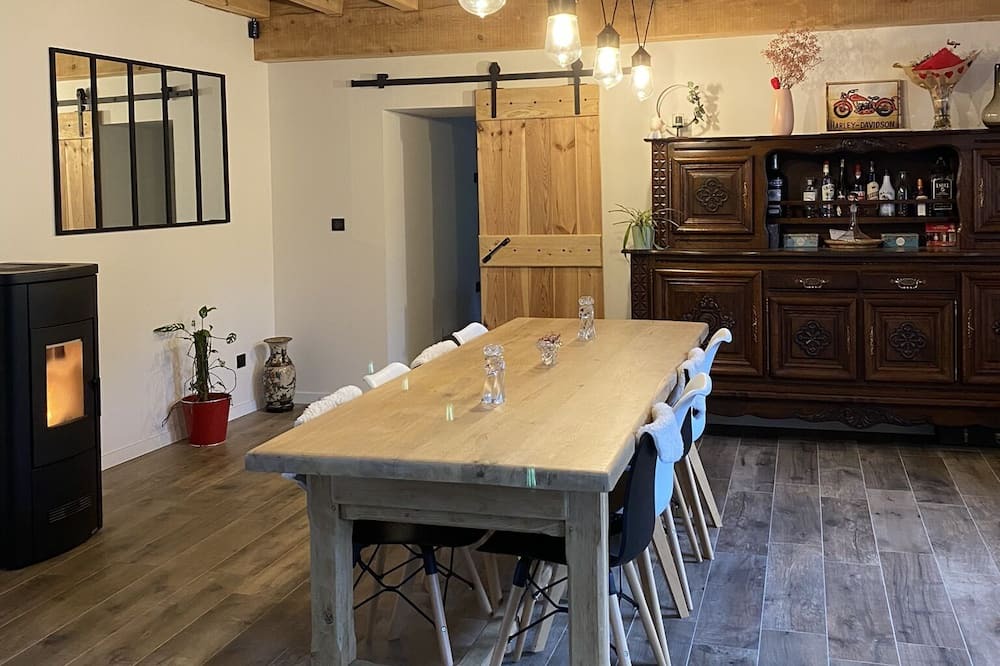 Photo of Bedroom in Montserie