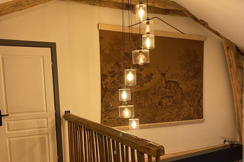 Photo of Others in Montserie