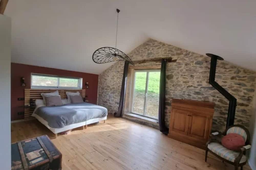 Photo of Bedroom in Montserie