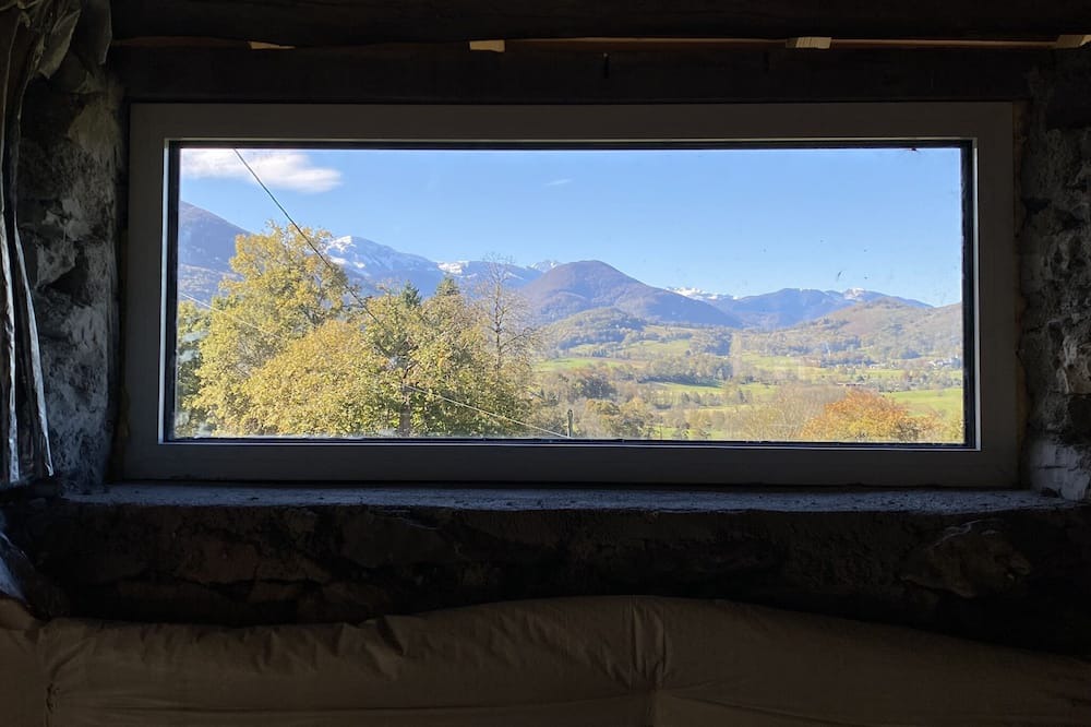 Photo of Others in Montserie