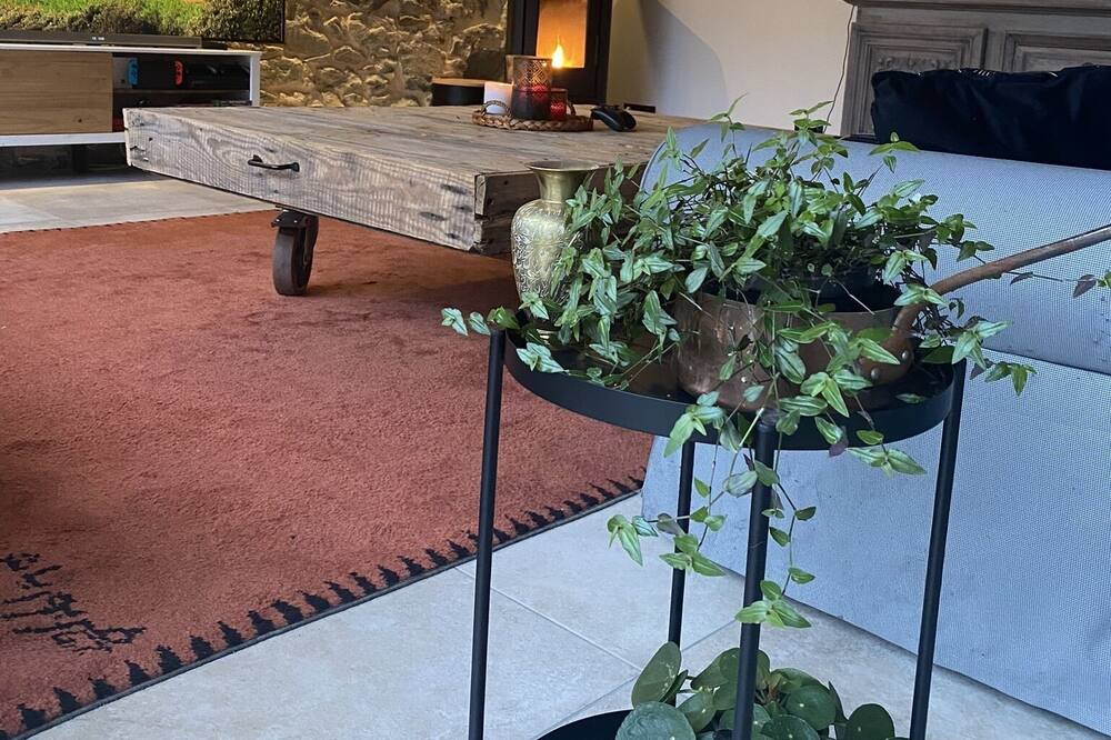 Photo of Outdoor in Montserie