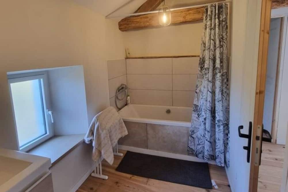 Photo of Bedroom in Montserie